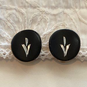 Vintage Clip On Earrings w Diamond Cut Etchings